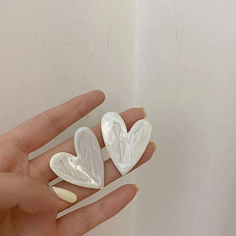 2020 New Design Red Heart Stud Earring Women Metal Gold Color Eye Heart Lips Wedding Statement Earrings Fashion Party Jewelry - KIMLUD
