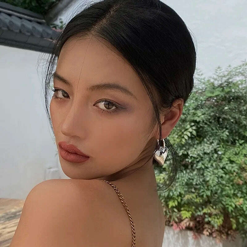 2023 Chic Heart Huggie Hoop Earrings Ins Jewelry Asymmetric Hoop Earrings For Women New Gold Color Earrings Jewelry Teen Gift - KIMLUD
