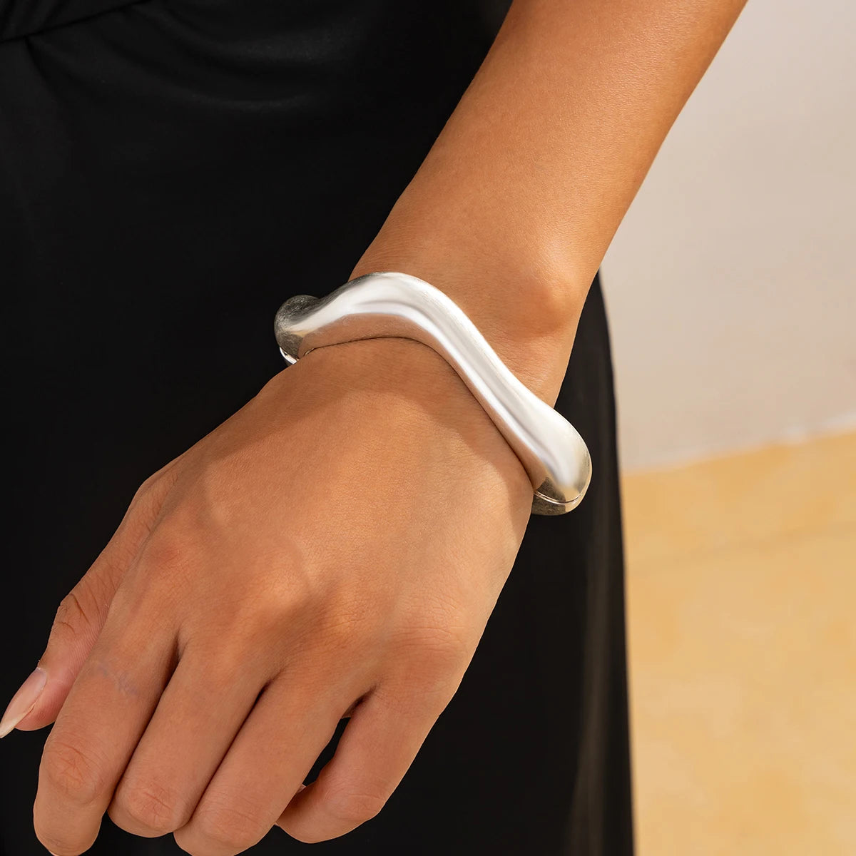 Ingemark Punk Creative Matte Irregular Heavy Metal Chunky Wide Cuff Bangles Women Goth Geometric Spring Bracelets Hand Jewelry