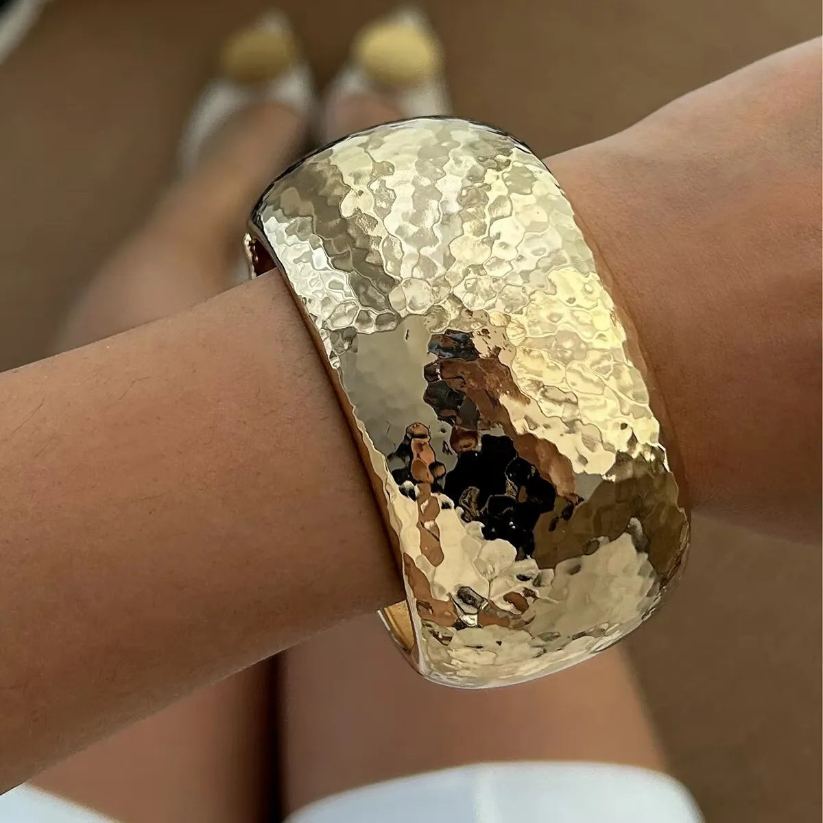 Ingemark 4 Styles Hip Hop Punk Wave Open Spring Bangles for Women Creative Heavy Metal Chunky Bracelets Couple Hand Jewelry Men