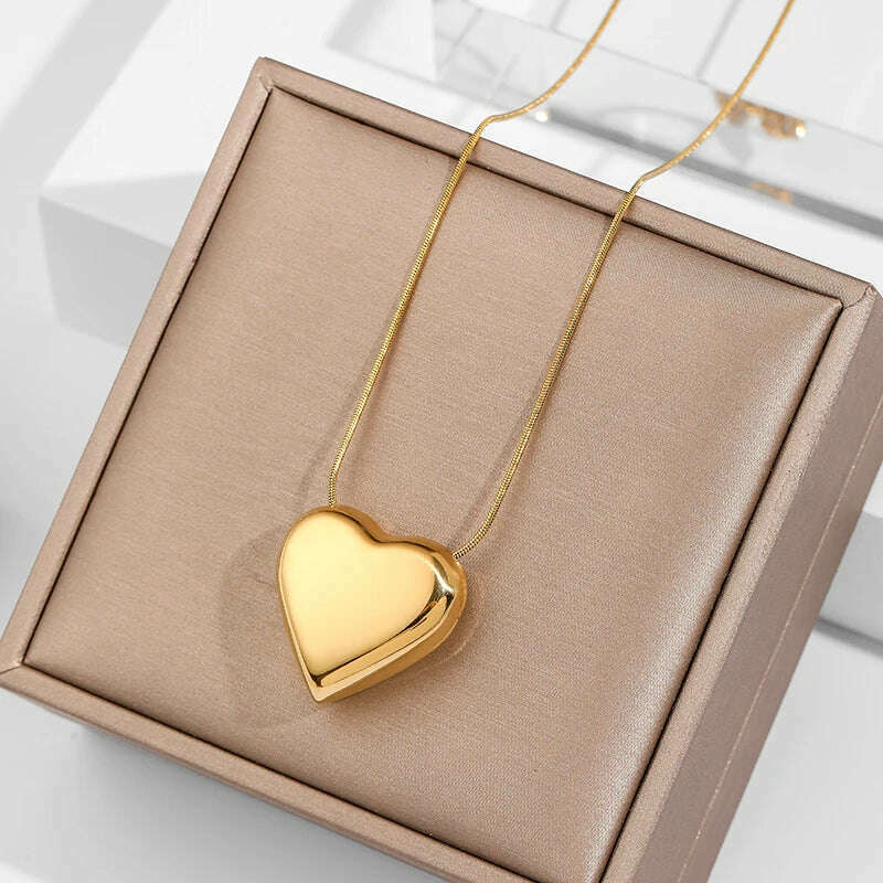 European and American Hip Hop Simple Peach Heart Pendant Titanium Steel Necklace for Girls Sexy Clavicle Chain for Women jewelry - KIMLUD
