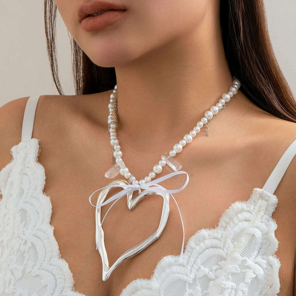 Exaggerated Big Hollow Love Heart Pendant Choker Necklace for Women Elegant Bowknot Imitation Pearl Chain Y2K Wed Jewelry Gift - KIMLUD