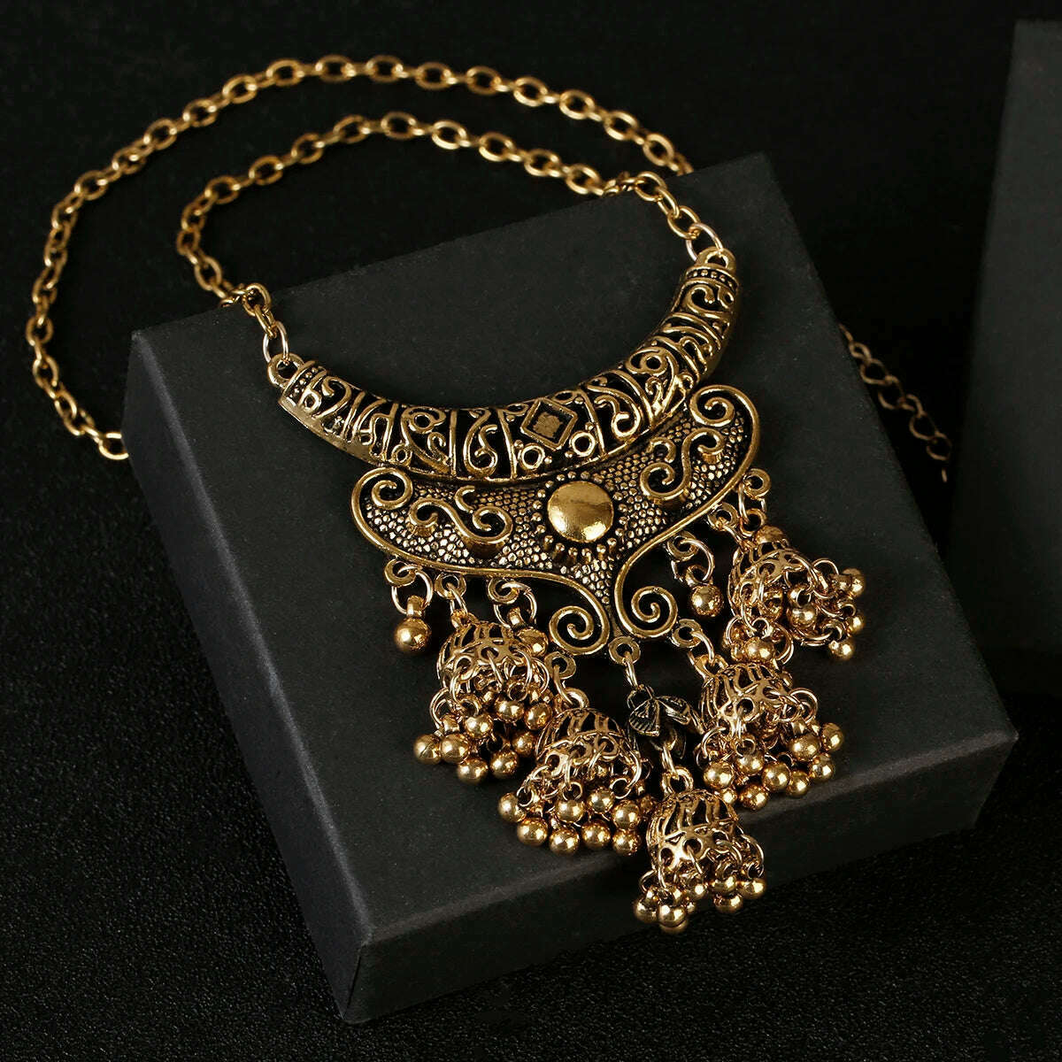 Luxury Retro Indian Jewelry Set Earring/Necklace Bijoux Wedding Jewelry Hangers Ethnic Carved Jhumka Earrings - KIMLUD
