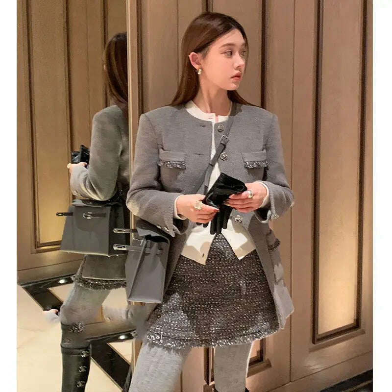 Women Sets O-Neck Waist Retraction Hem Split Coat+Bright Silk A-Line Tasslals Edge Short Skirt Exquisite Two Piece Lady Clothing - KIMLUD