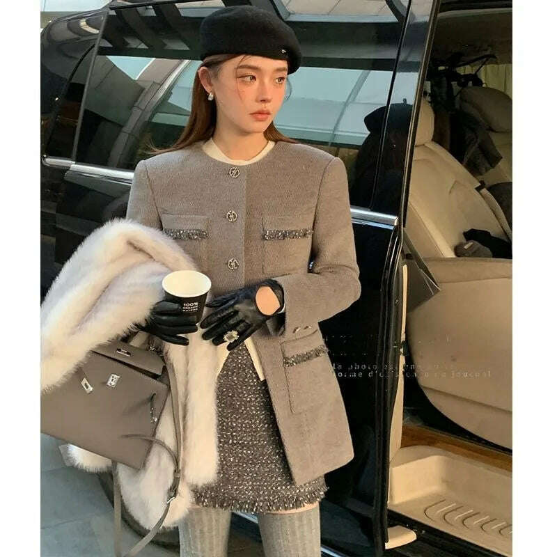 Women Sets O-Neck Waist Retraction Hem Split Coat+Bright Silk A-Line Tasslals Edge Short Skirt Exquisite Two Piece Lady Clothing - KIMLUD
