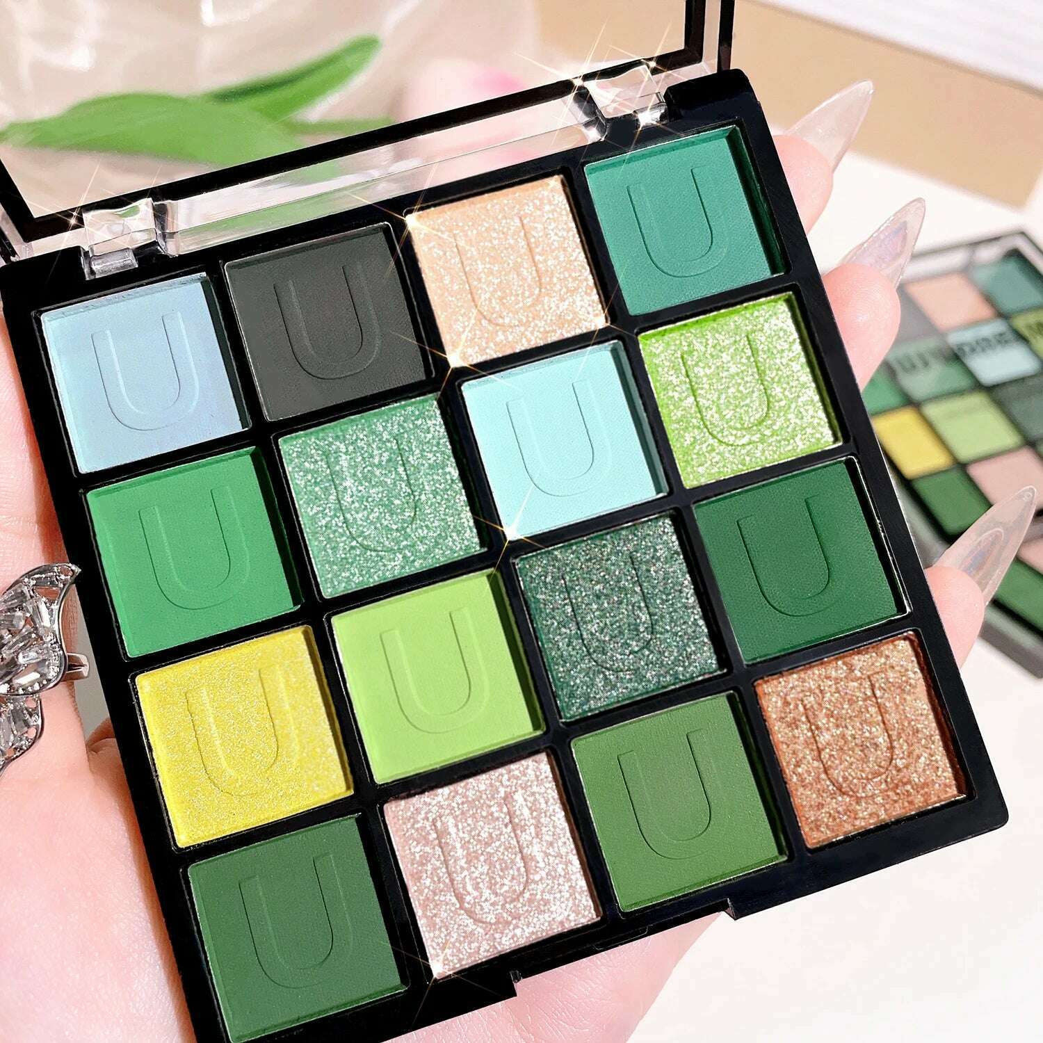 16-color Purple Eyeshadow Palette, Pearly Glitter Sequins Finish, Waterproof Blendable Eyeshadow Cosmetics For Music Festival - KIMLUD