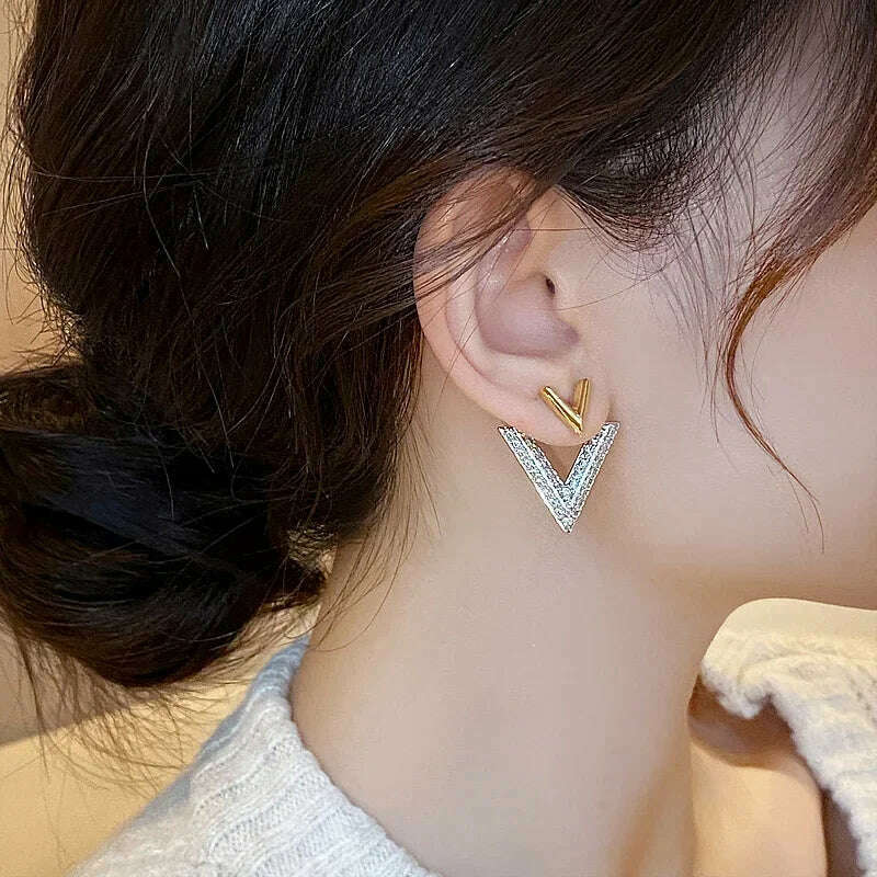 2023 Korea new design fashion jewelry 14K gold plated luxury zircon letter V earrings elegant women's evening party accessories - KIMLUD