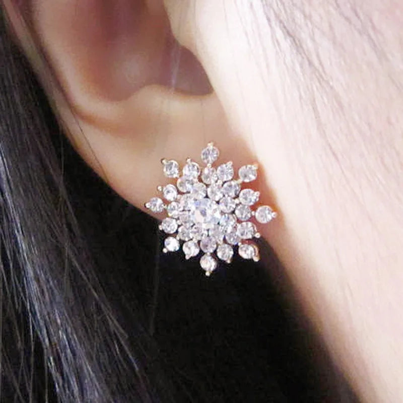 Korean Fashion Jewelry Exquisite Rhinestone Crystal Christmas Snowflake Flower Earrings Wholesale Boucles d'oreilles Oorbellen