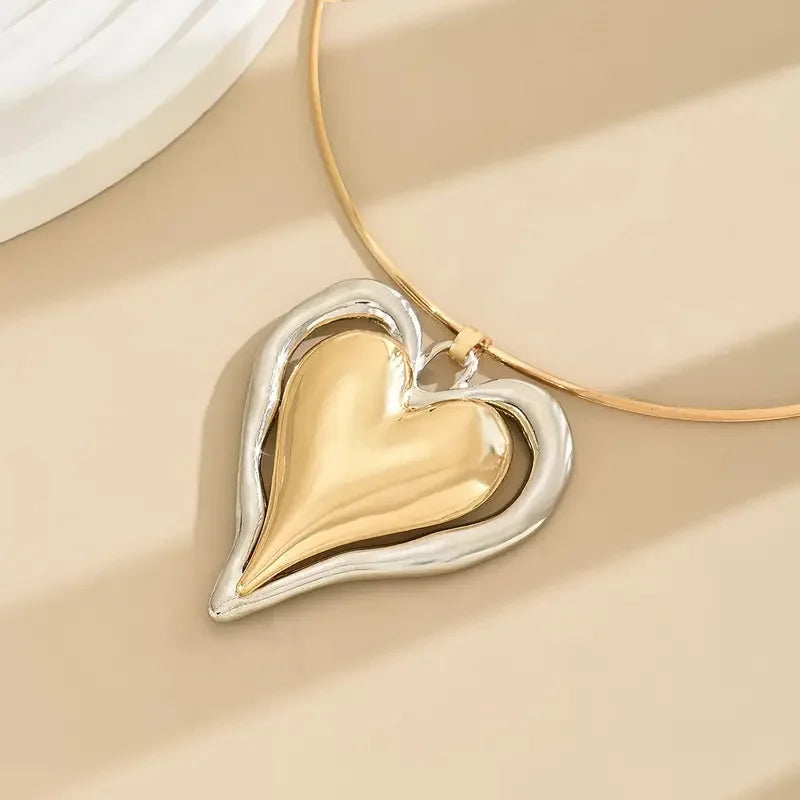 Punk Big Heart Pendant Collar Choker for Women Gold Color Charm Necklace Clavicle Chain Jewelry Ladies Trendy Party Gift
