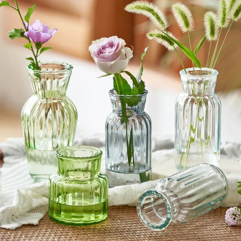 1pcs Glass Vase,Clear Green Glass Bud Vase Small Vases for Flowers, Cute Centerpieces, Mini Vintage Wedding Decorations