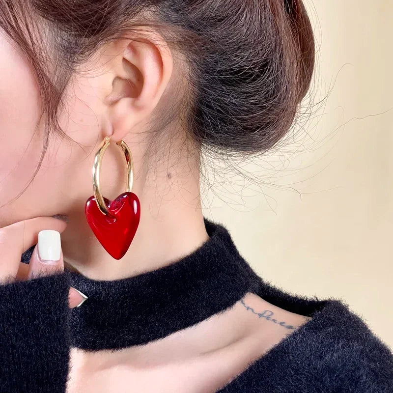 2024 new Vintage Hyperbole Red Heart-shaped Drop Earrings For Women Personality Golden Hoop Earrings Jewelry Accessories