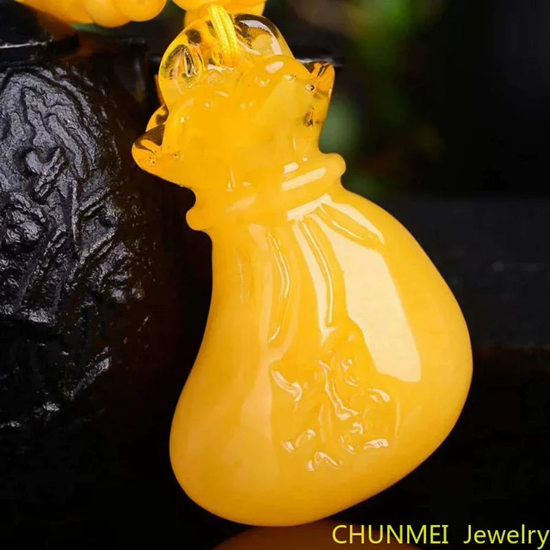 Honey Wax Money Bag Retro Style Pendant Men's and Women's Chicken Oil Yellow Beeswax Amber Carved Blessing Bag Necklace Pendant