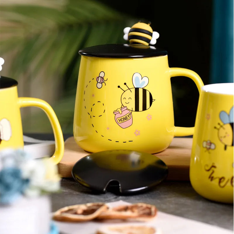 Ceramic Cartoon Bee Mug With Spoon Lid Ceramic Coffee Cups Free Shipping Original Breakfast Cups Christmas Gift Coffee Cup Sets - KIMLUD