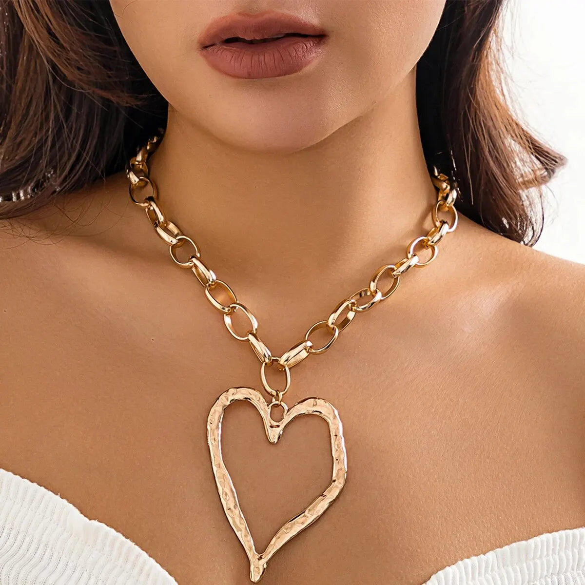 Hip Hop Punk Gold Color Love Heart Pendant Necklace for Women Exaggerated Hollow Out Thick Chain Chokers Y2K Jewelry Accessories