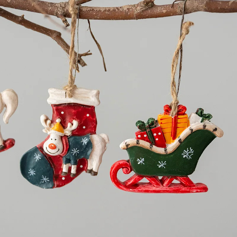 Christmas Decoration Crafts Small Resin Pendant Cute Horse Reindeer Pattern Design Xmas Tree Pendant Christmas Tree Decorations