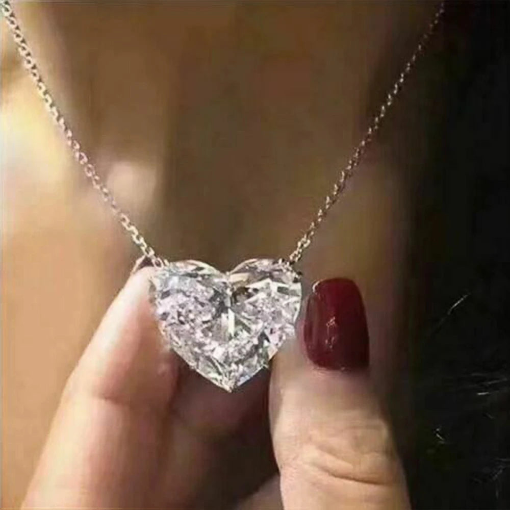 Exquisite Women's Fashion Heart Crystal Rhinestone Pendant Necklace for Women Versatile Female Pink Wedding Party Jewelry Gift