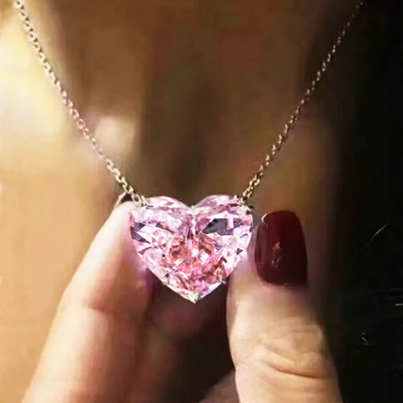 Exquisite Women's Fashion Heart Crystal Rhinestone Pendant Necklace for Women Versatile Female Pink Wedding Party Jewelry Gift