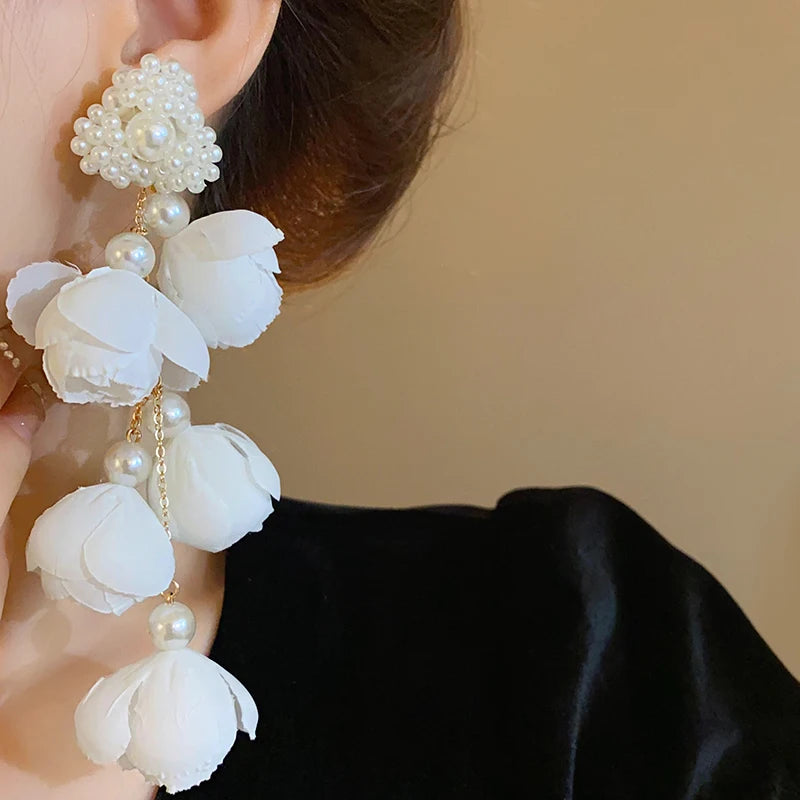 White Flower Long Fringe Earrings Imitation Pearl Crystal Dangle Earrings For Women Girls Fashion Delicate Party Wedding Jewelry