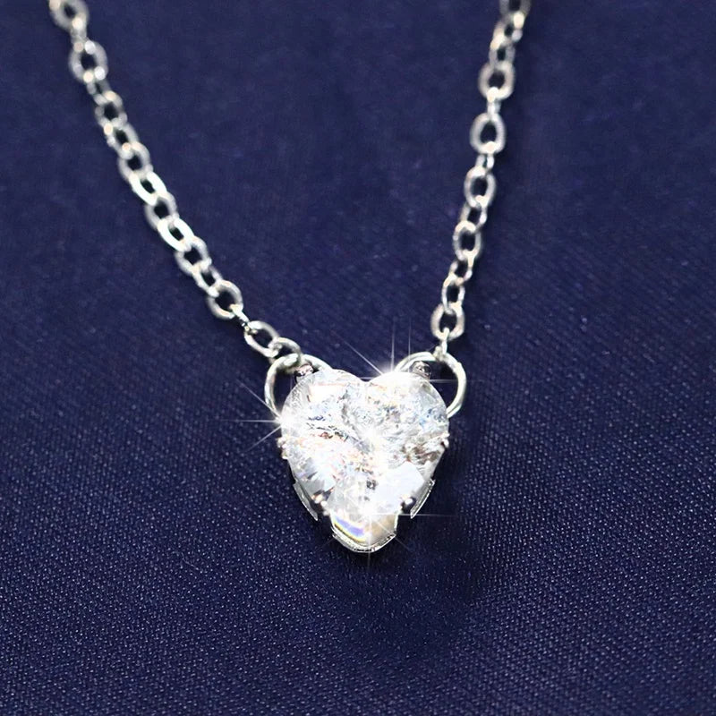 Fashion Love Crystal Zircon Heart Necklace Pendant for Women White Rhinestone Necklaces Jewlery Gift