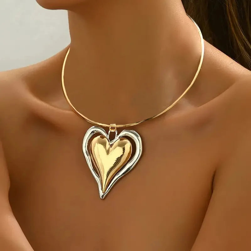 Punk Big Heart Pendant Collar Choker for Women Gold Color Charm Necklace Clavicle Chain Jewelry Ladies Trendy Party Gift