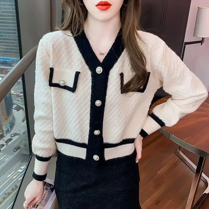 Cardigan Sweater Women's 2024 Spring and Autumn New Style Small Fragrant V-neck Coat Short Western-style Bottom Shirt Top