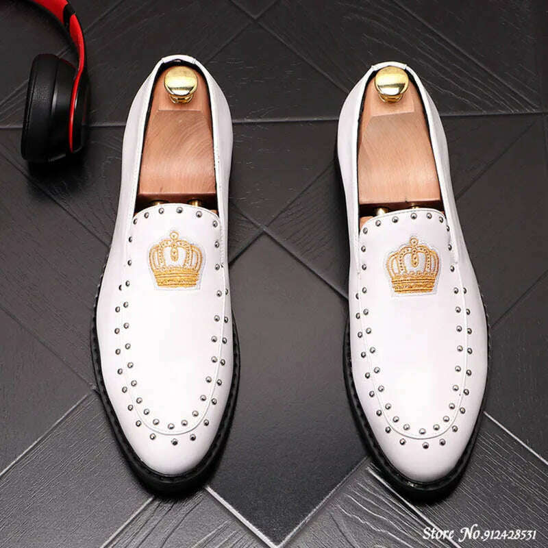 KIMLUD, Designer Brand Casual Shoes Men Britain Crown Embroidery Rivet Oxford Homecoming Dress Wedding Prom Loafer Sapato Social Zapatos, AA3 / 41, KIMLUD APPAREL - Womens Clothes