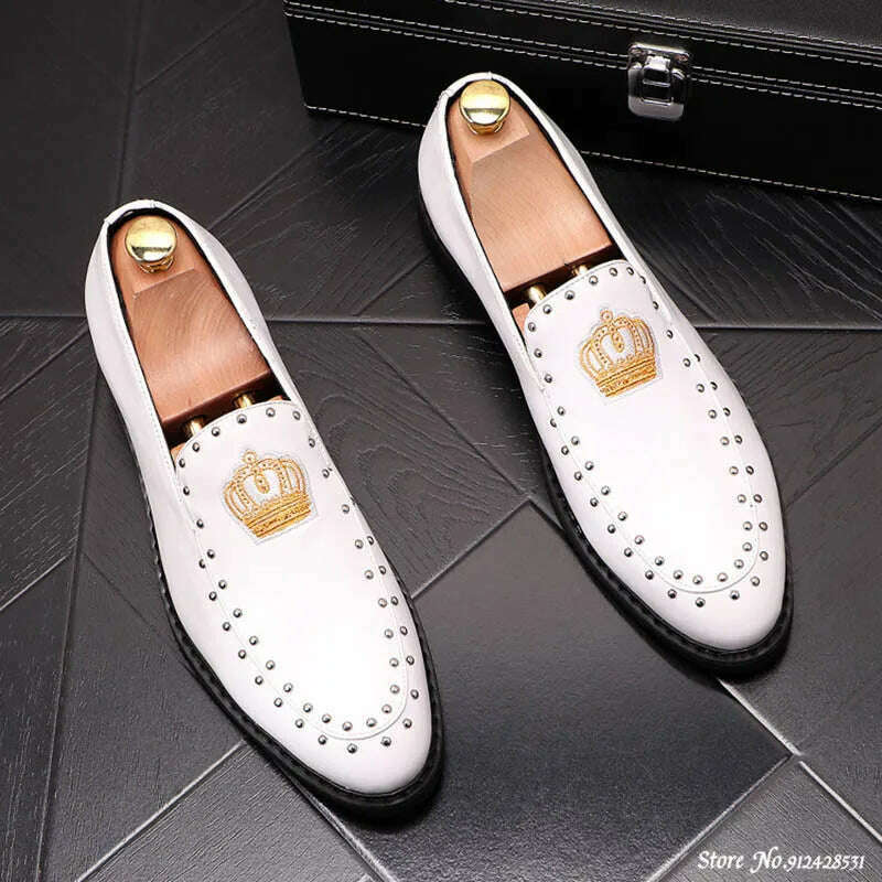 Designer Brand Casual Shoes Men Britain Crown Embroidery Rivet Oxford Homecoming Dress Wedding Prom Loafer Sapato Social Zapatos - KIMLUD