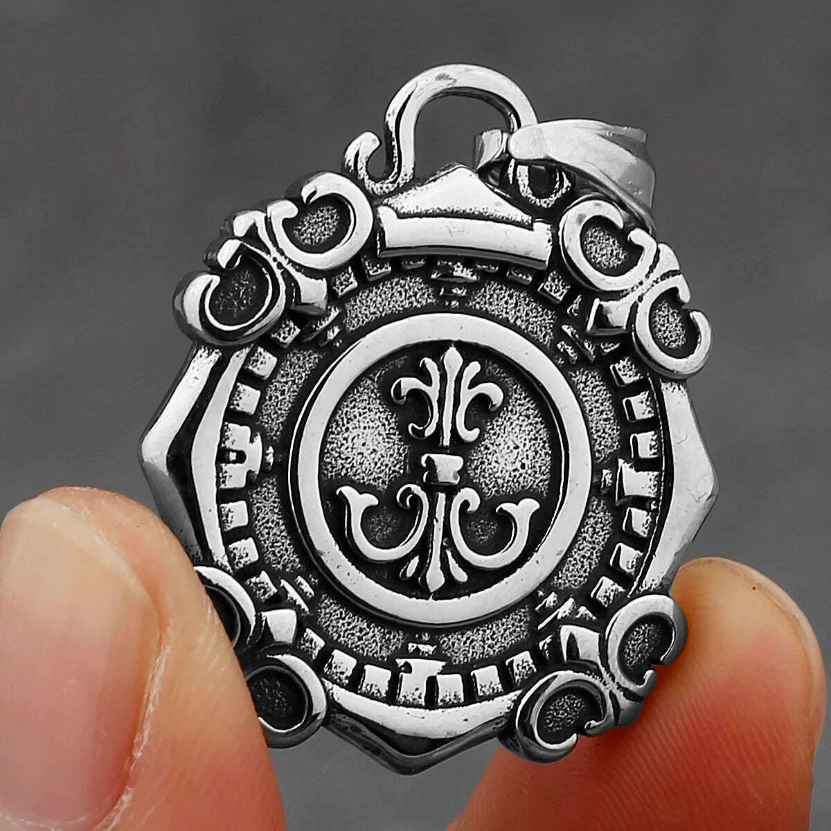 Domineering Xinghai Compass Street Hip-hop Pendant Men and Women Fashion Charm Creative Stainless Steel Pendant Necklace Gift - KIMLUD