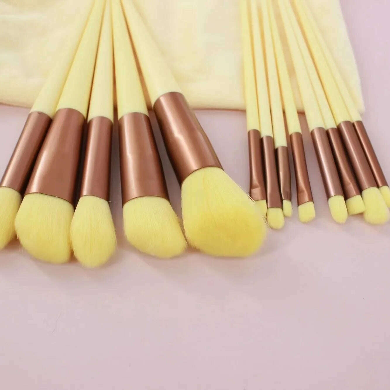 Hotting 13Pcs Makeup Brushes Sets Eye Shadow Foundation Women Cosmetic Powder Blush Blending Beauty Make Up Tools New - KIMLUD