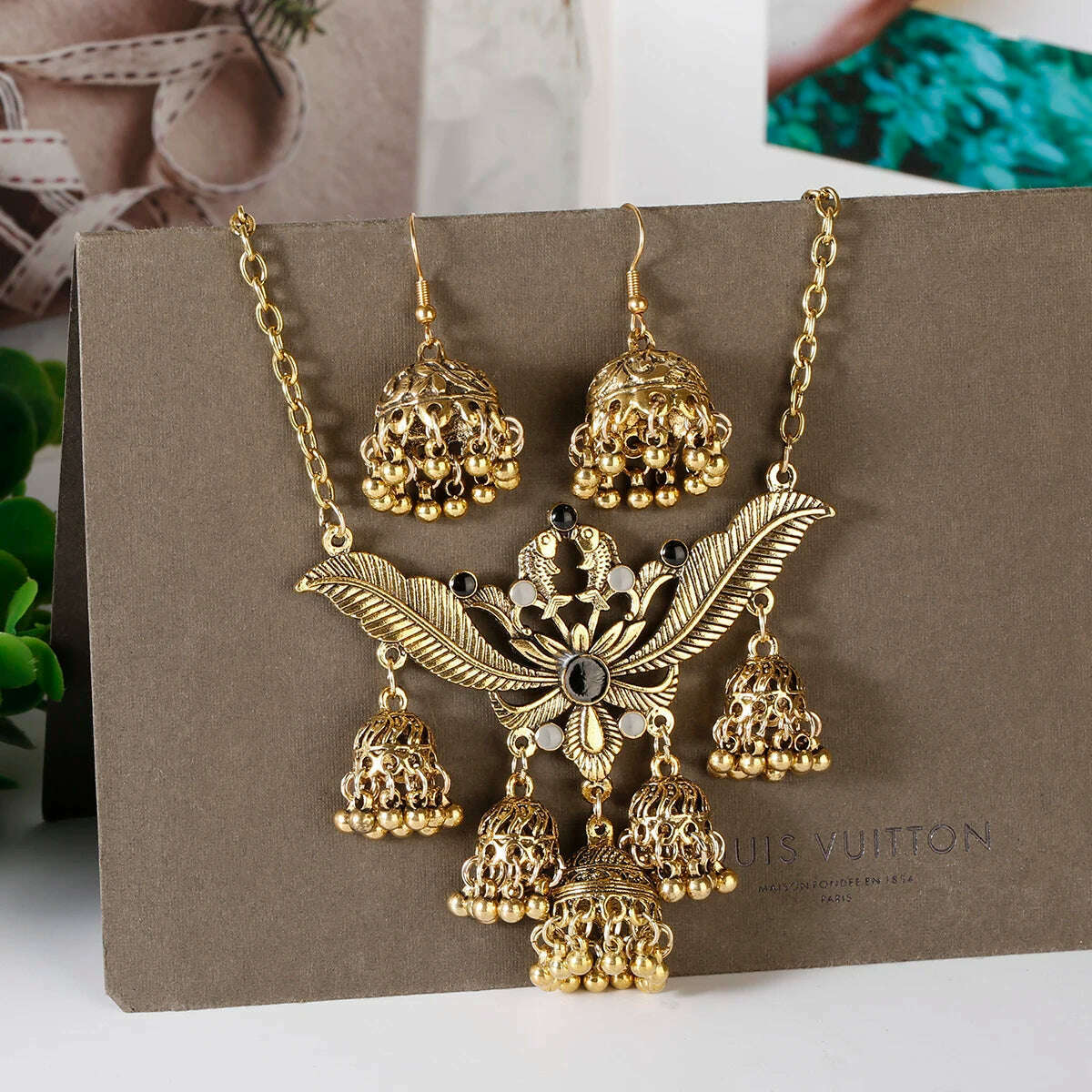 Luxury Retro Indian Jewelry Set Earring/Necklace Bijoux Wedding Jewelry Hangers Ethnic Carved Jhumka Earrings - KIMLUD