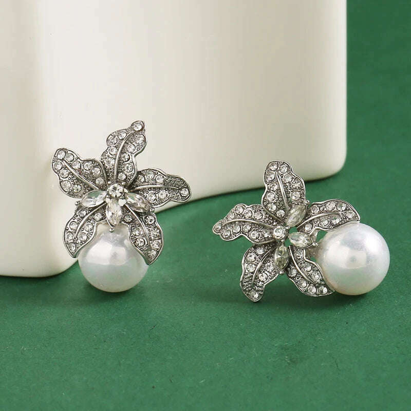 New two-color lily earrings female light luxury temperament imitation pearl earrings personality all matching earrings - KIMLUD