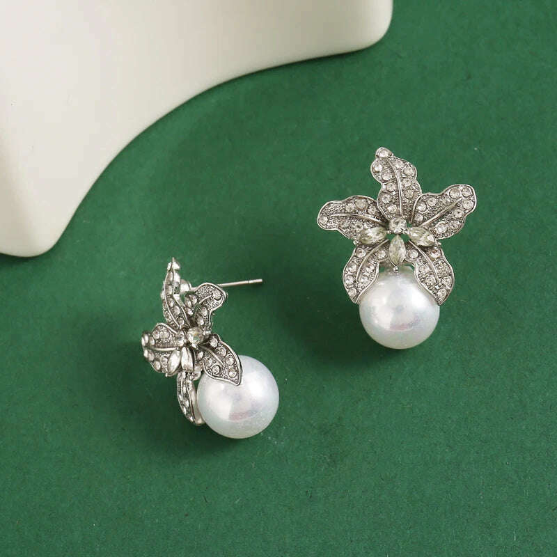 New two-color lily earrings female light luxury temperament imitation pearl earrings personality all matching earrings - KIMLUD