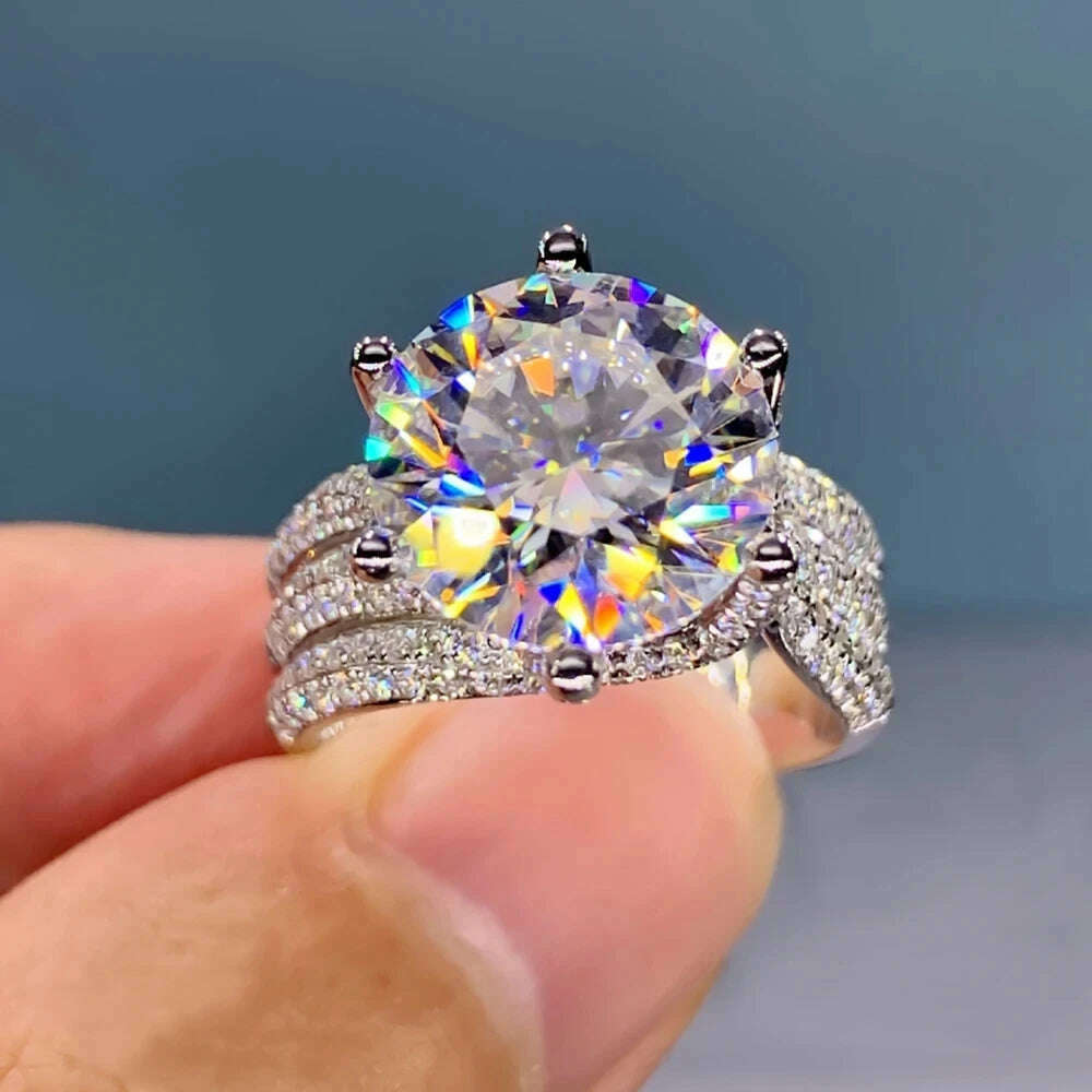 Sparkling Twisted Metal Inlaid White Zircon Ring for Women's Daily Wear To Receptions - KIMLUD